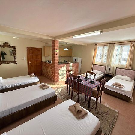 Shkodra Guest House 2 Kültér fotó