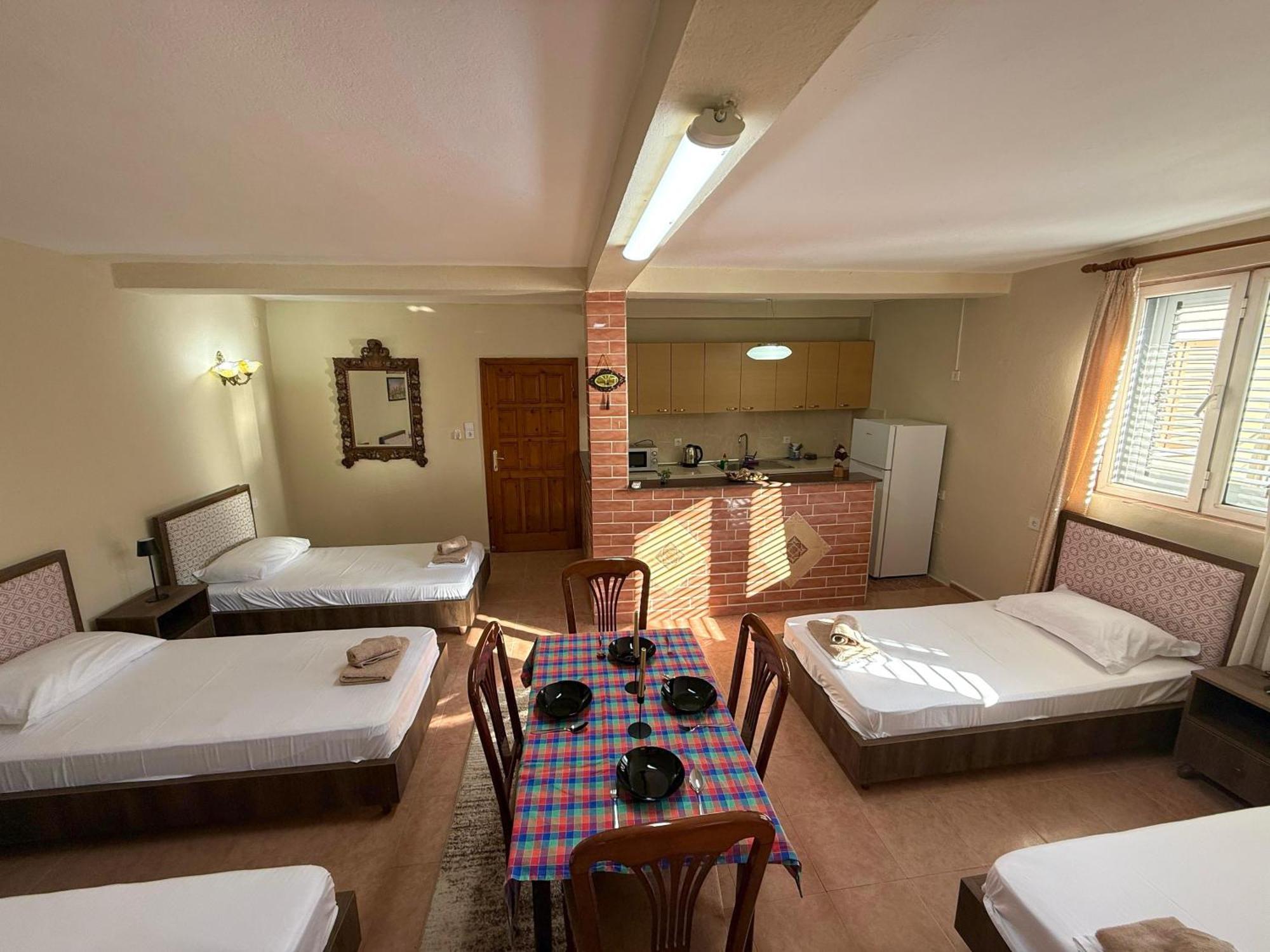 Shkodra Guest House 2 Kültér fotó